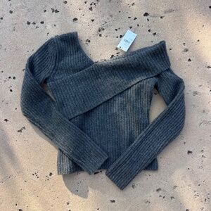 ASTR The Label NWT Women's Asymmetric Fold Over One Shoulder Rib Sweater XS Gray